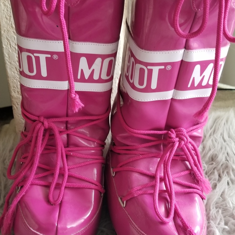 Pink snow boots